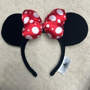 Minnie Mouse Velvet Ears